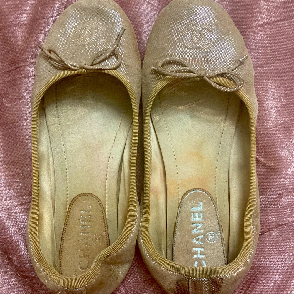 Chanel Flats 🌸🛍 - Picture 2 of 5
